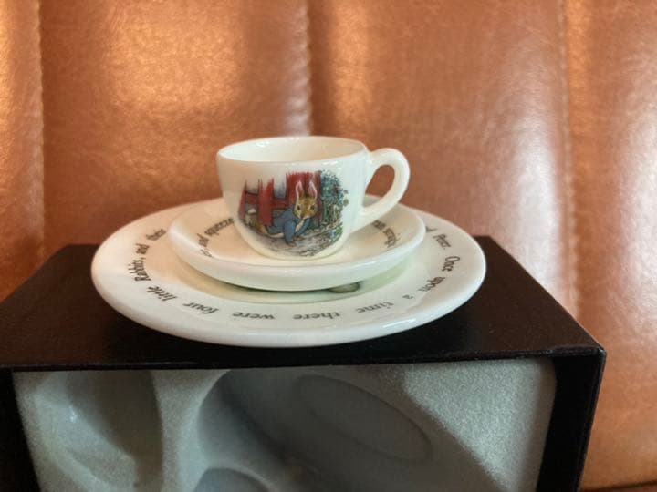 ウェッジウッド　ミニチュア　ピーターラビット　4箱セット　黒壷 