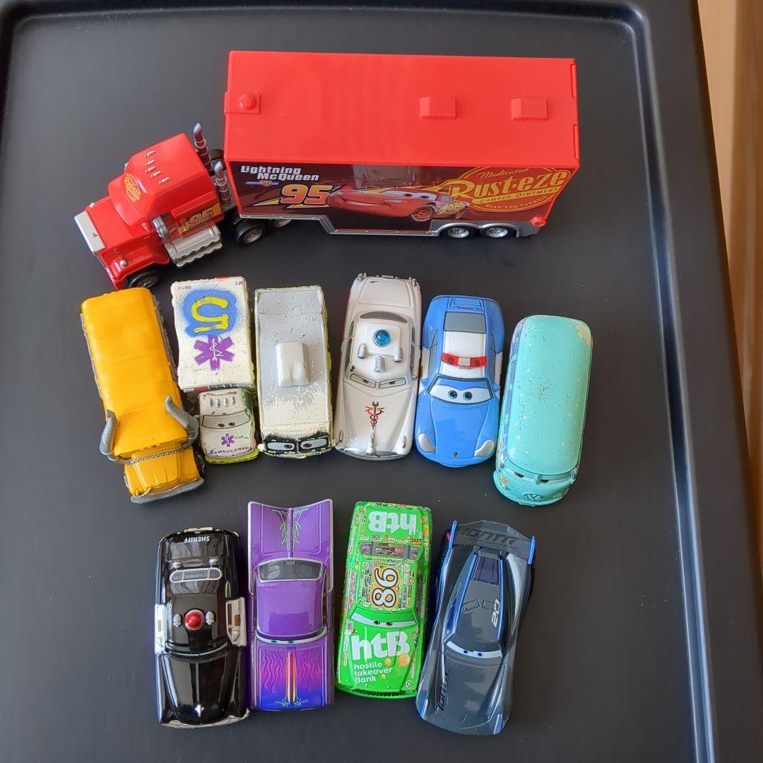 トミカカーズ　ドクターダメージ　アーヴィ　サリー　フィルモア　ディズニートミカ