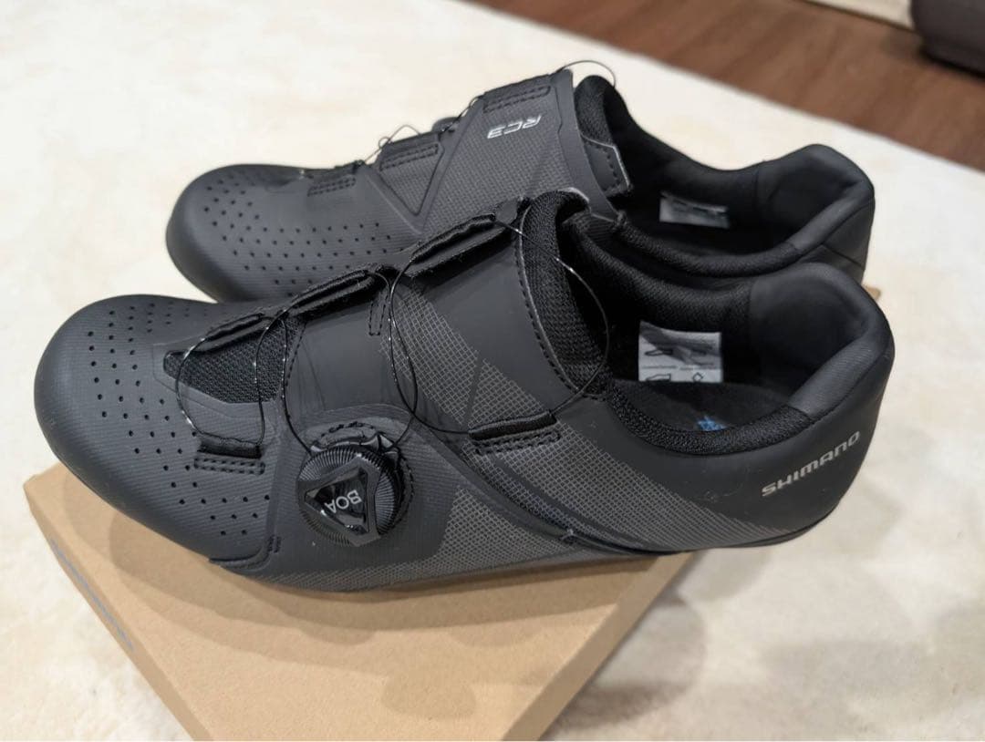 SHIMANO RC-3サイクリングシューズ　42サイズ　26.5㎝