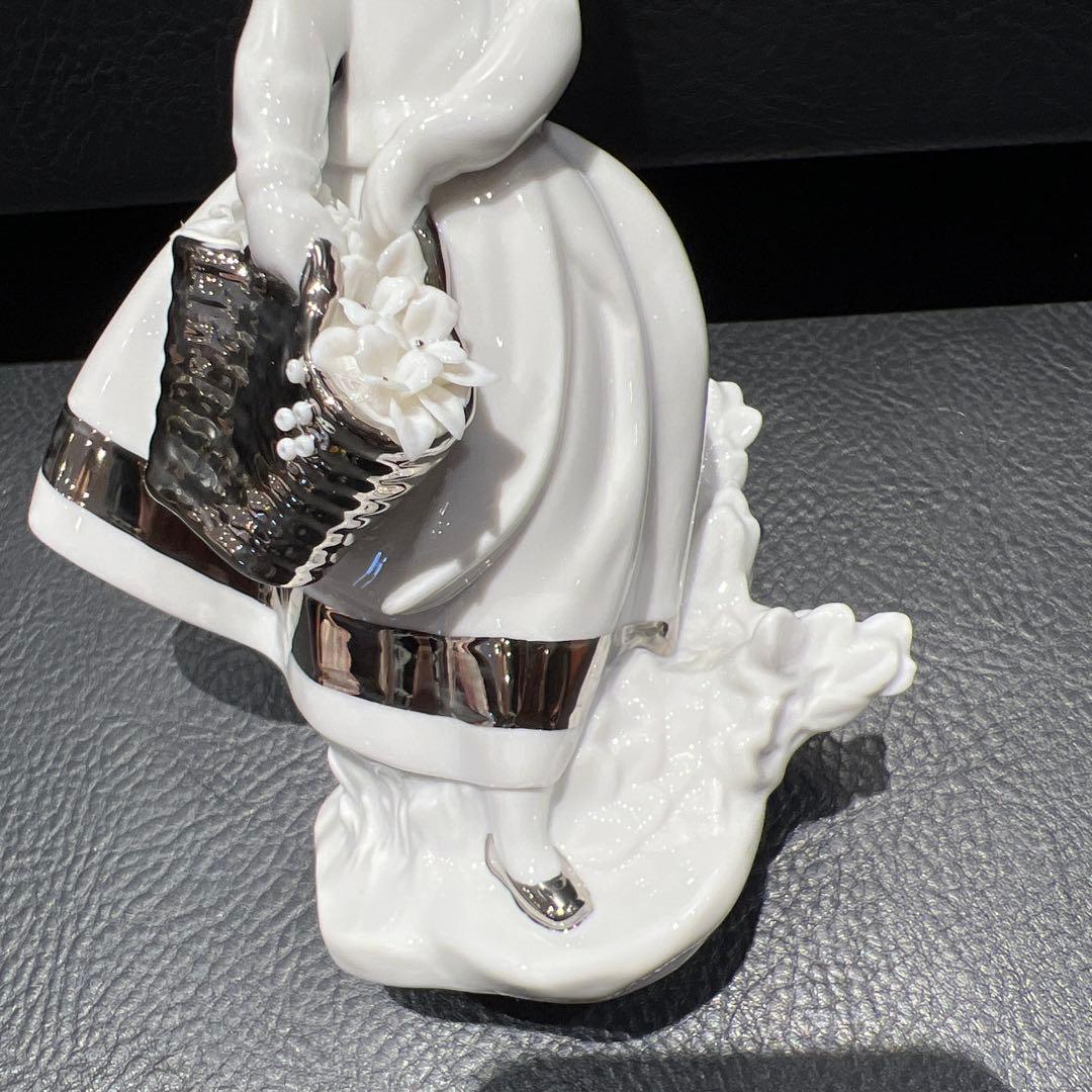 LIADRO リヤドロ（陶器人形 置物） 花と少女 綺麗な花ばかり　スペイン製