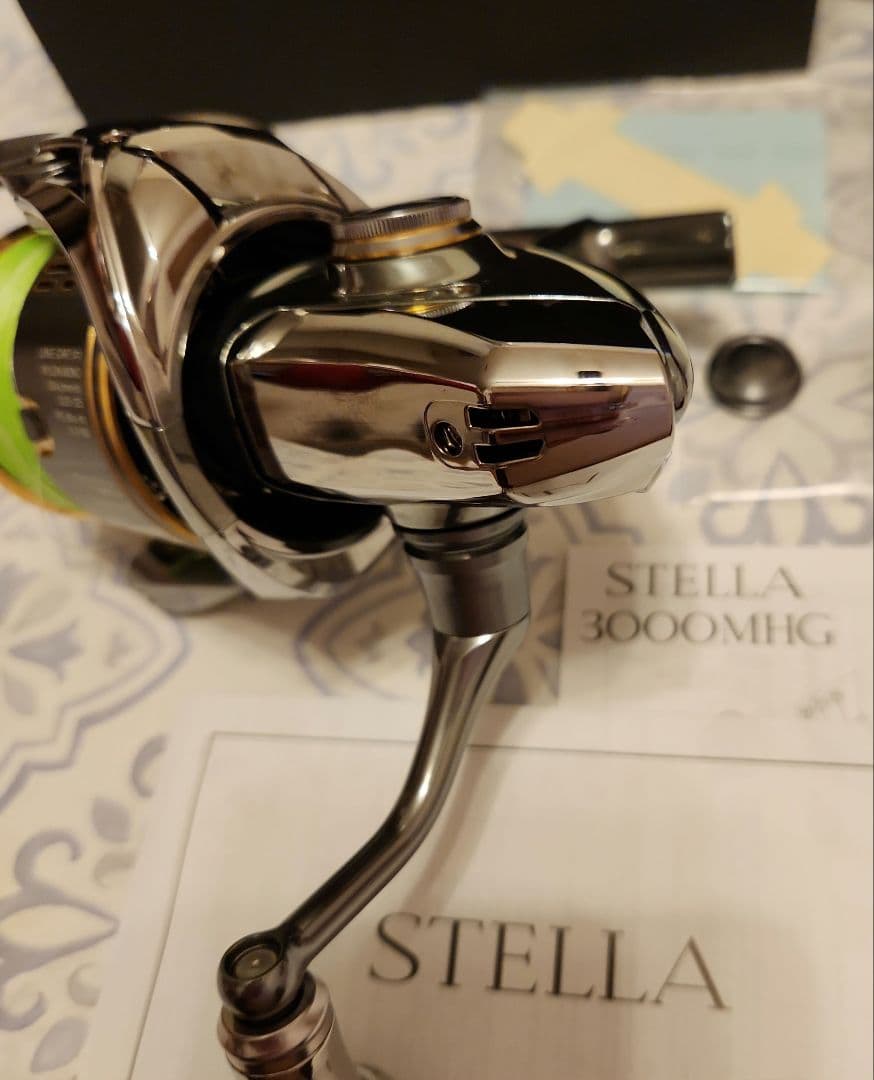 シマノ　18ステラ 4000 カスタムパーツ付き