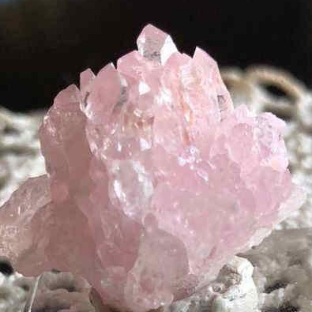 天然石　ローズクォーツ　結晶