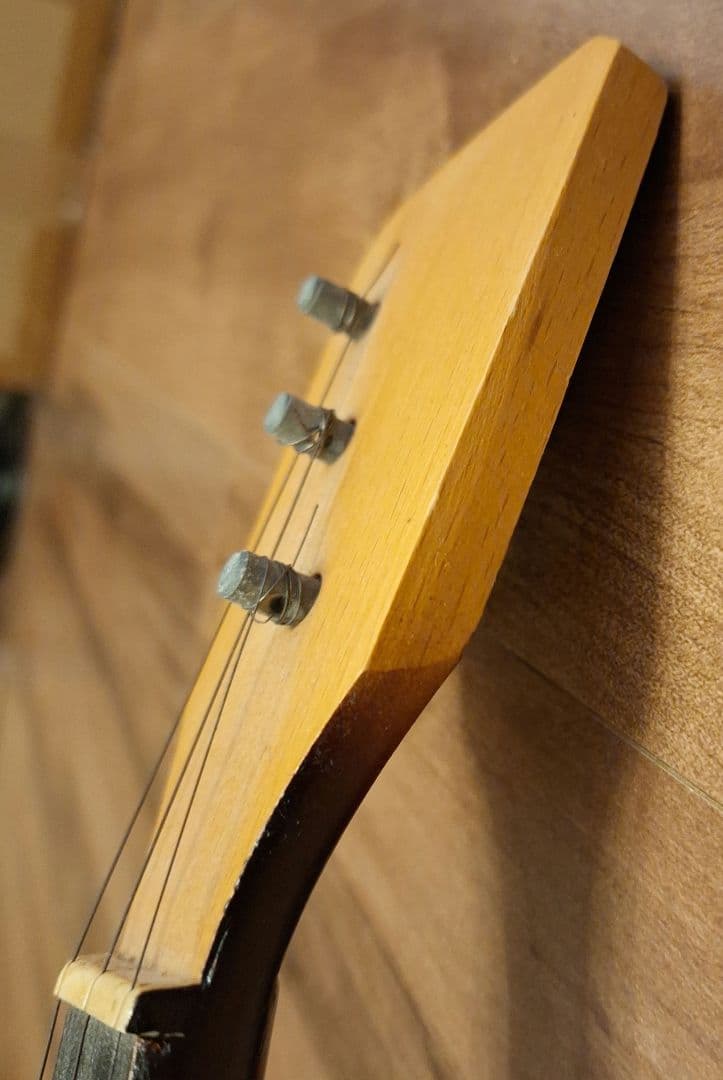 バラライカ (ロシアの民族楽器)