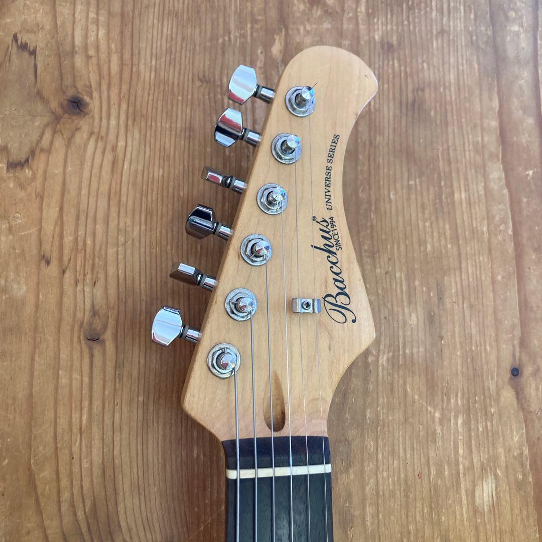 Bacchus バッカス　エレキギター