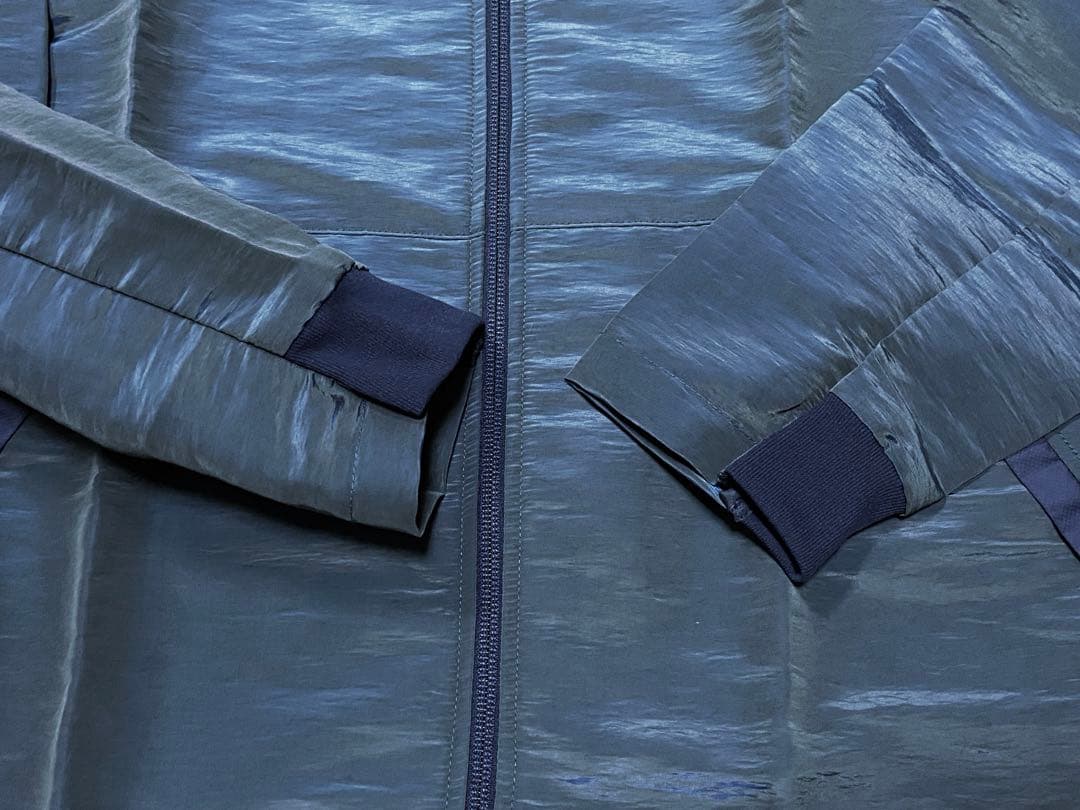 未使用 プーマ ジュビロ磐田 薄手 ナイロンジャケット ウィンドブレーカー M