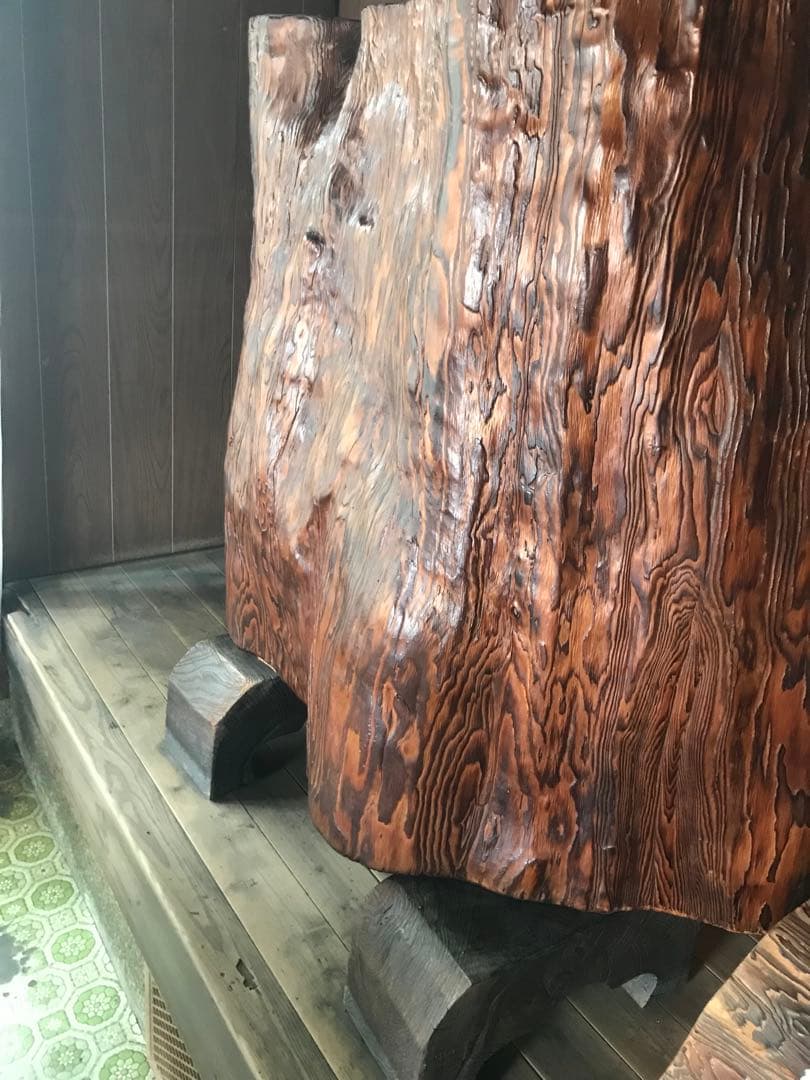 大幅値下げ‼️大小の木の彫刻オブジェ2点セット。台座付き。