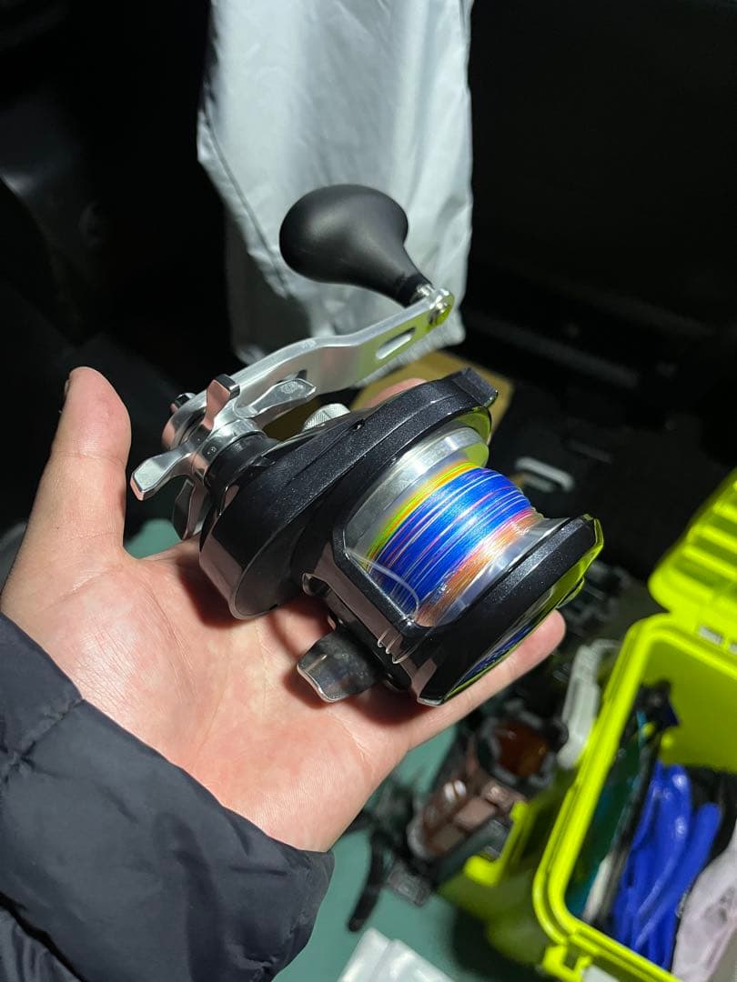 シマノ　Shimano TORIUM 2000HG ベイトリール　ジギング　青物
