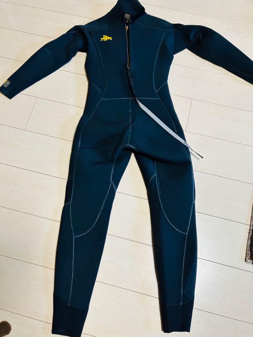 パタゴニア　ウェットスーツ　レディース　R3