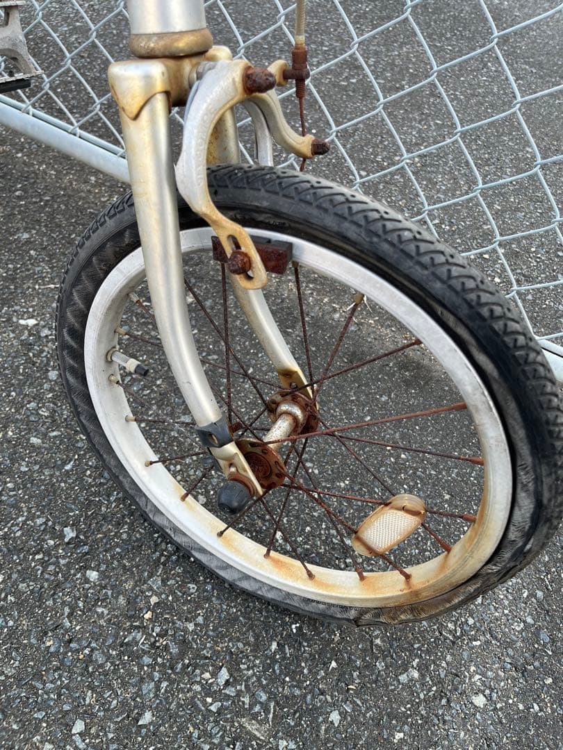 未整備　BRIDGESTONE TRANSIT aluminium 18インチ