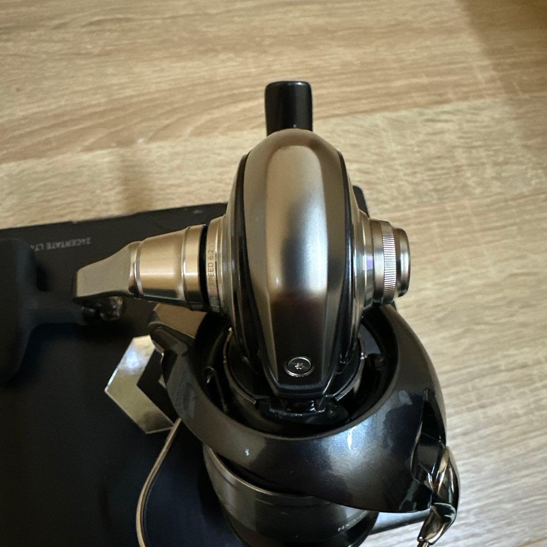 【美品】DAIWA / ダイワ　24セルテート LT4000-CXH