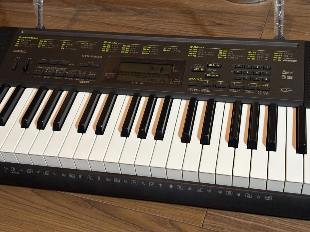 ＜CASIO＞ 電子キーボード　CTK-2200　61鍵　USB端子搭載