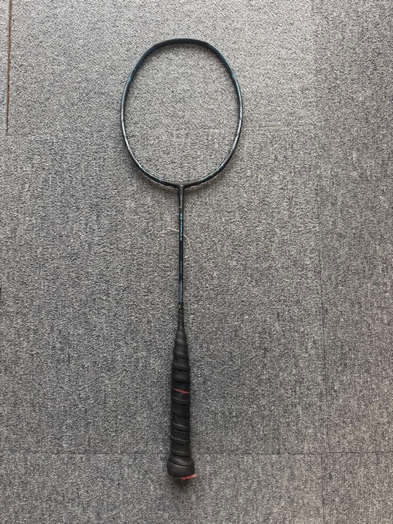 バドミントンラケット ジーフォース2