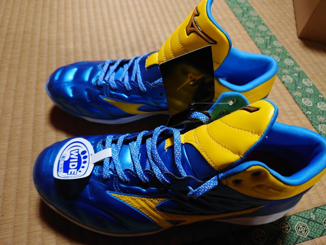 ミズノクッションレボプロ　ミッド 27cm