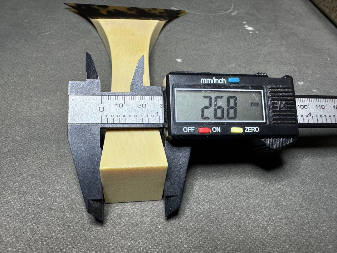 津軽三味線　鼈甲撥　撥　バチ　天然素材　和楽器　民謡　アンティーク　細密細工