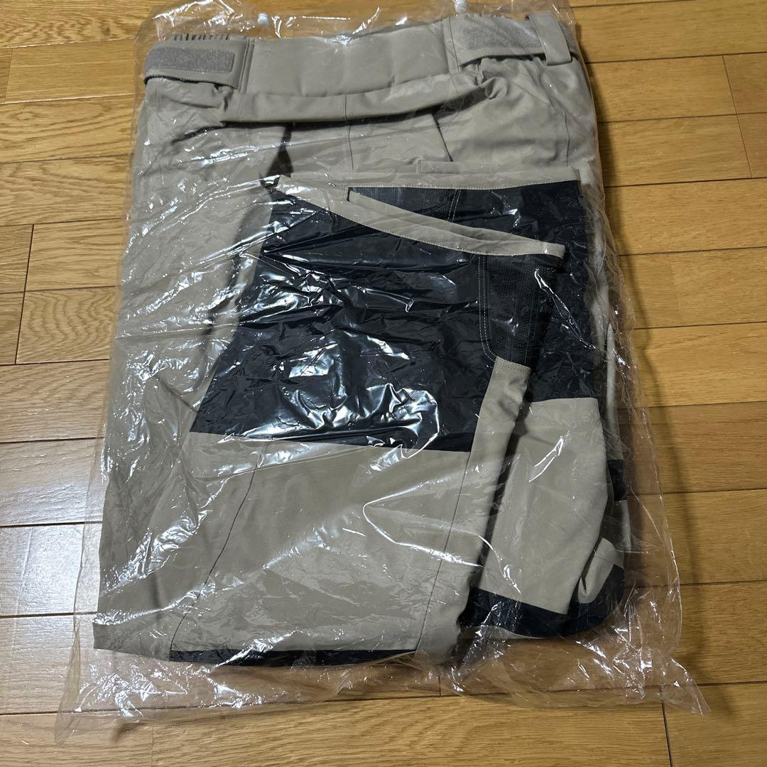 ONYONE スキーウェア ベージュ 新品未使用