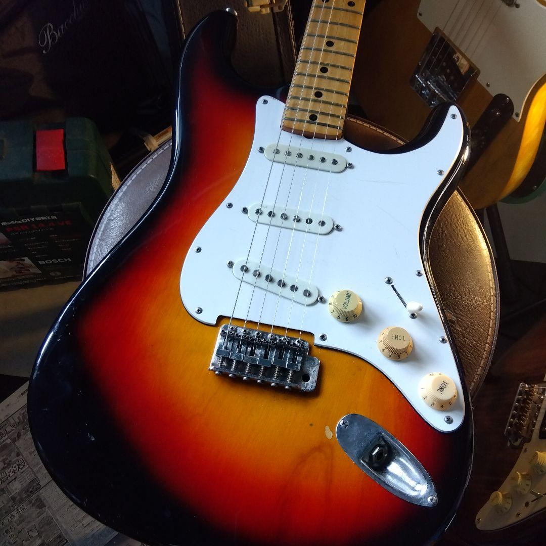 ストラトキャスター タイプ。サンバースト …値下げ！