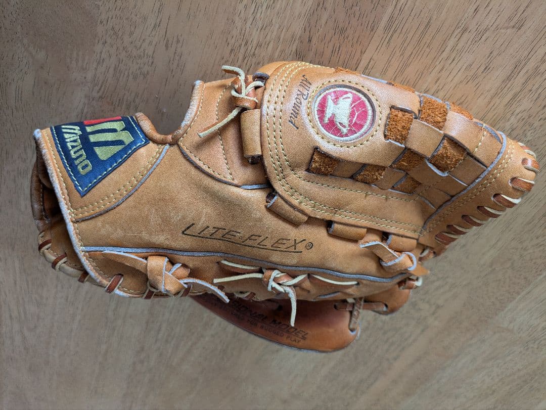 Mizuno World Win 赤カップ硬式グローブ 右投げ用