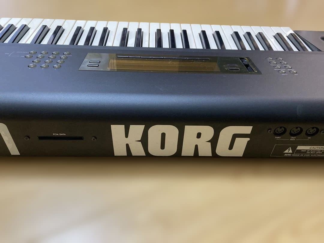 鍵盤楽器 KORG M1 PLUS1 MUSIC WORKSTATION