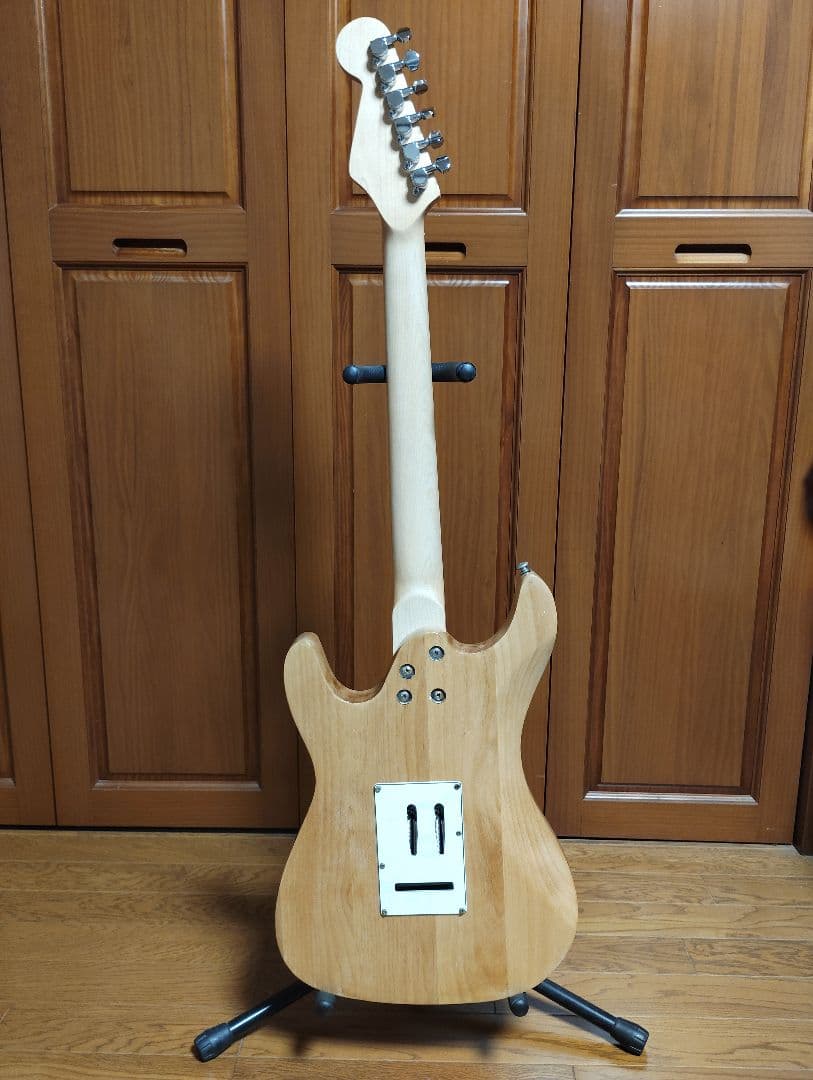 ストラトキャスター コンポーネントギター　ナチュラル