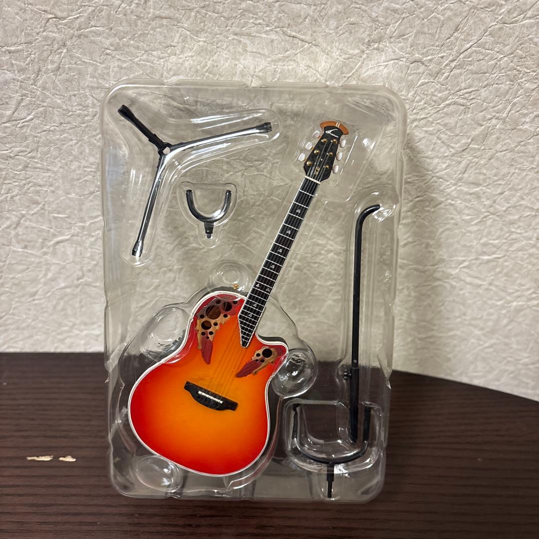 Ovation 1/8スケール フィギュア　オベーション ギター ノーマル7種