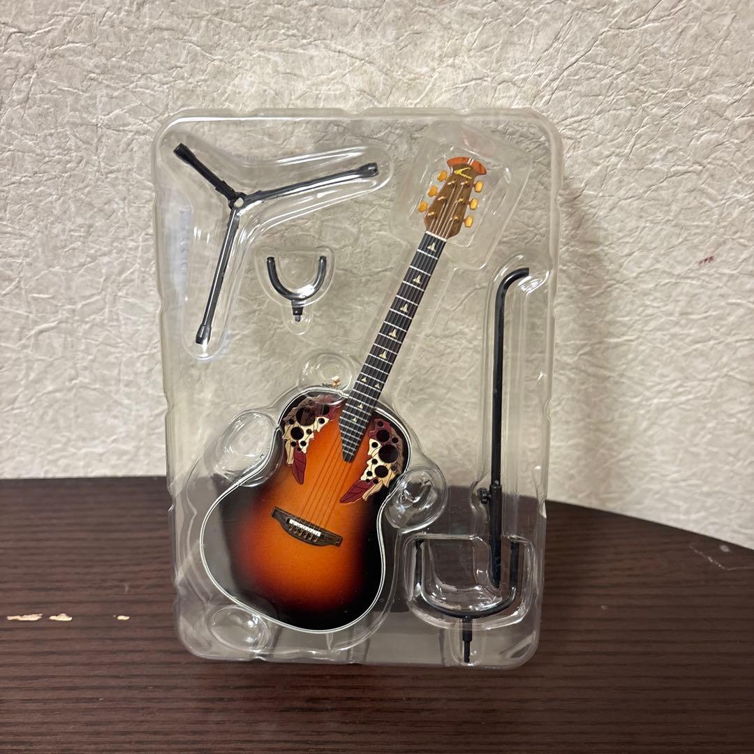 Ovation 1/8スケール フィギュア　オベーション ギター ノーマル7種