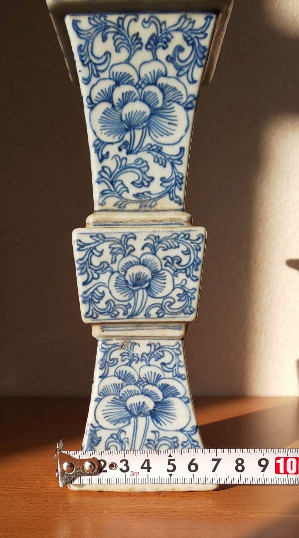 中国美術 清朝期 清代青花纏枝蓮紋花觚 染付蓮紋瓶 唐物