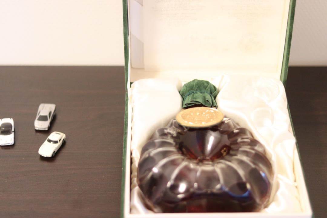 １９８４年　Rémy Martin コニャック 750ml ギフトボックス付き