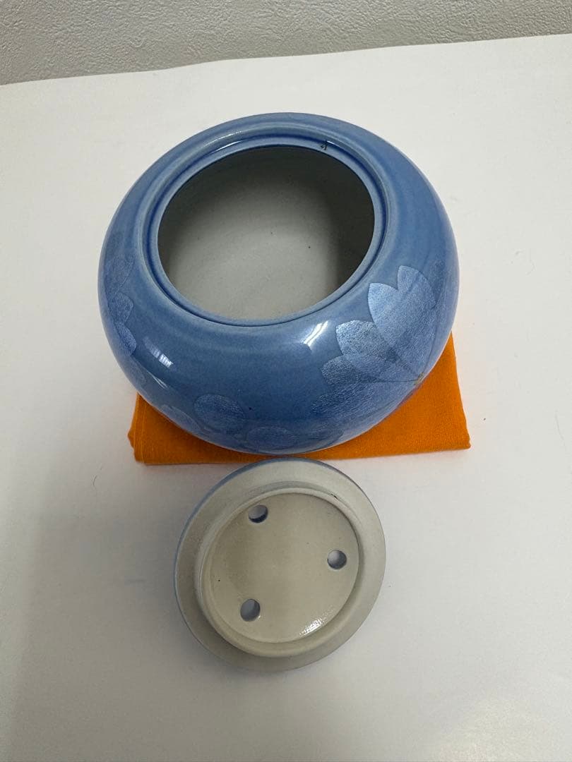 中田一於 九谷 淡青釉裏銀彩 花蝶文 香炉 共箱 伝統工芸