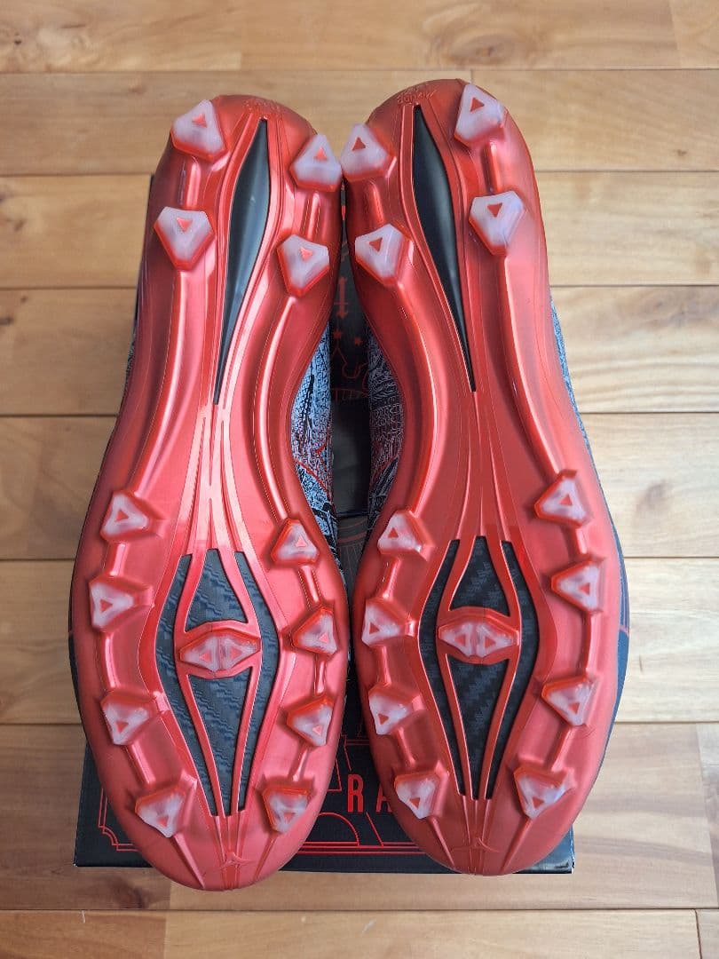 ヴ*ー様 Sergio Ramos SR4 スパイク ブラック/レッド