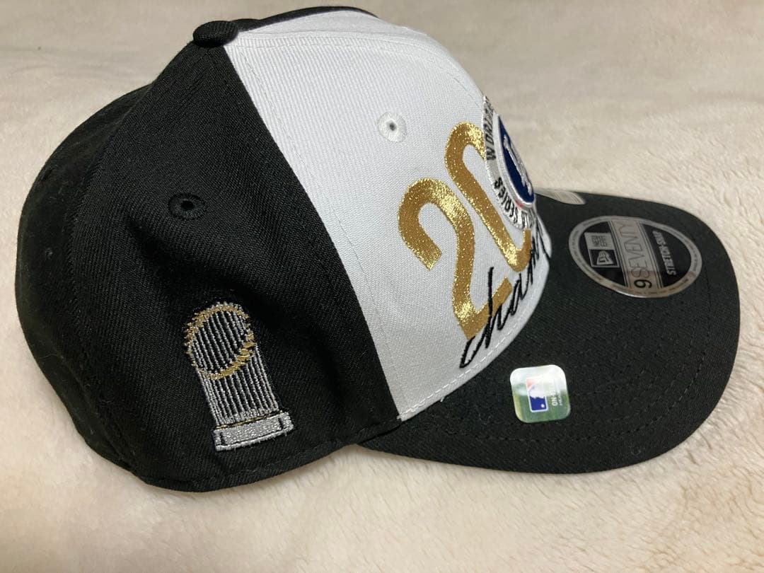 日本未発売　ドジャース デコピン＆大谷サイン刺繍入りチャンピオンキャップ2024