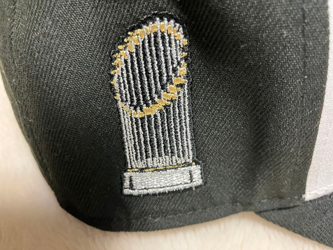 日本未発売　ドジャース デコピン＆大谷サイン刺繍入りチャンピオンキャップ2024