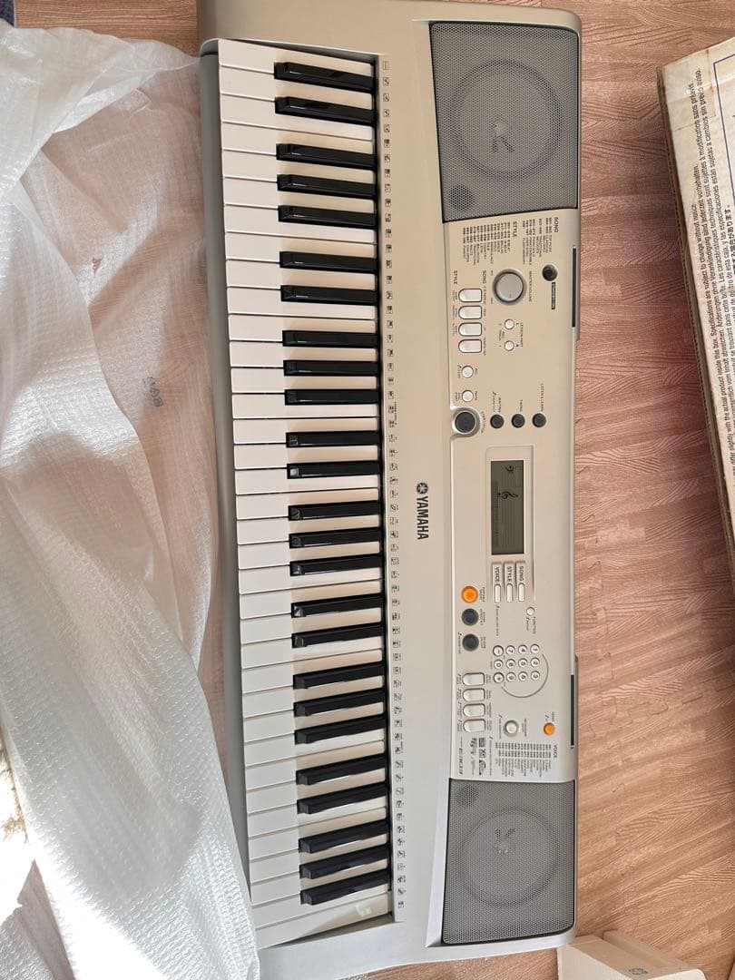 Yamaha E303 電子キーボード