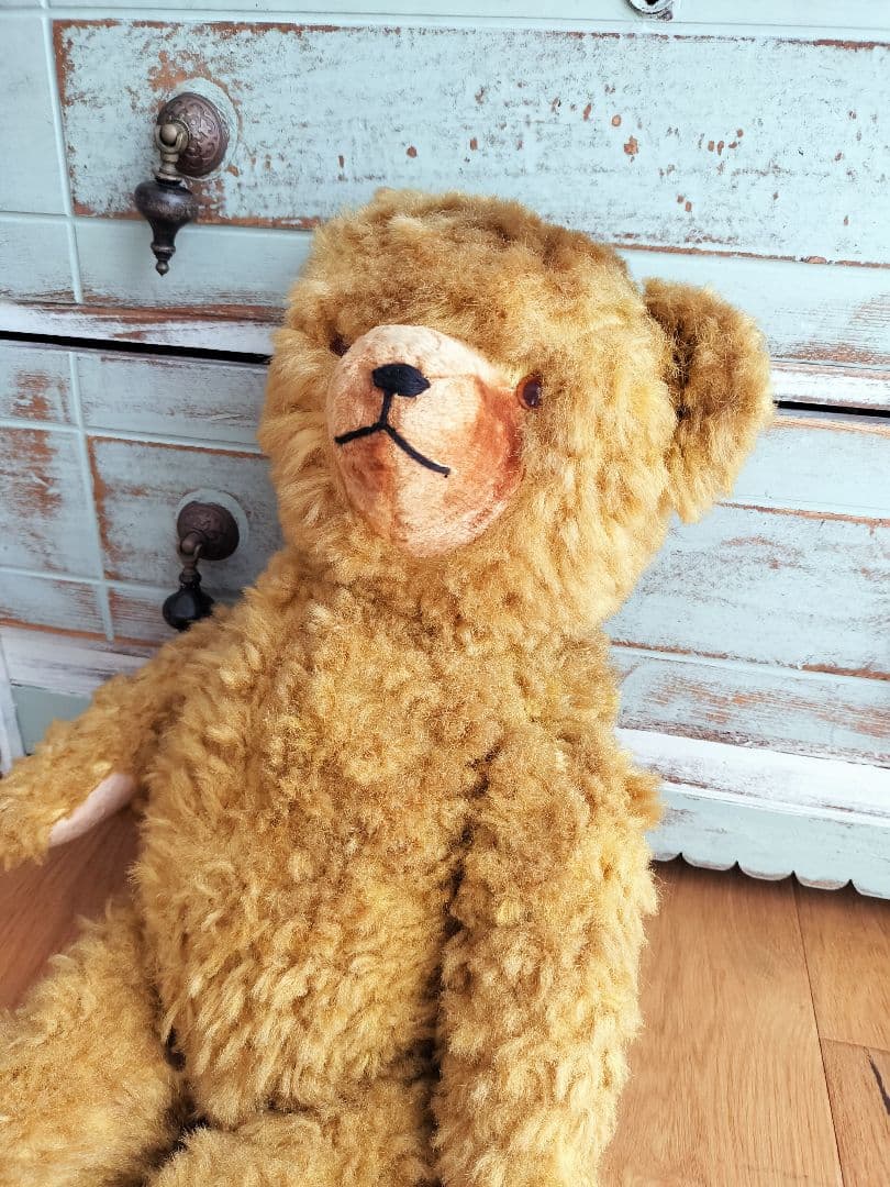 ハンガリーの蚤の市で見つけたアンティークベア