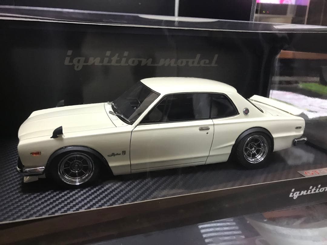 IG0041 1/18 スカイライン 2000 GT-R KPGC10 ホワイト