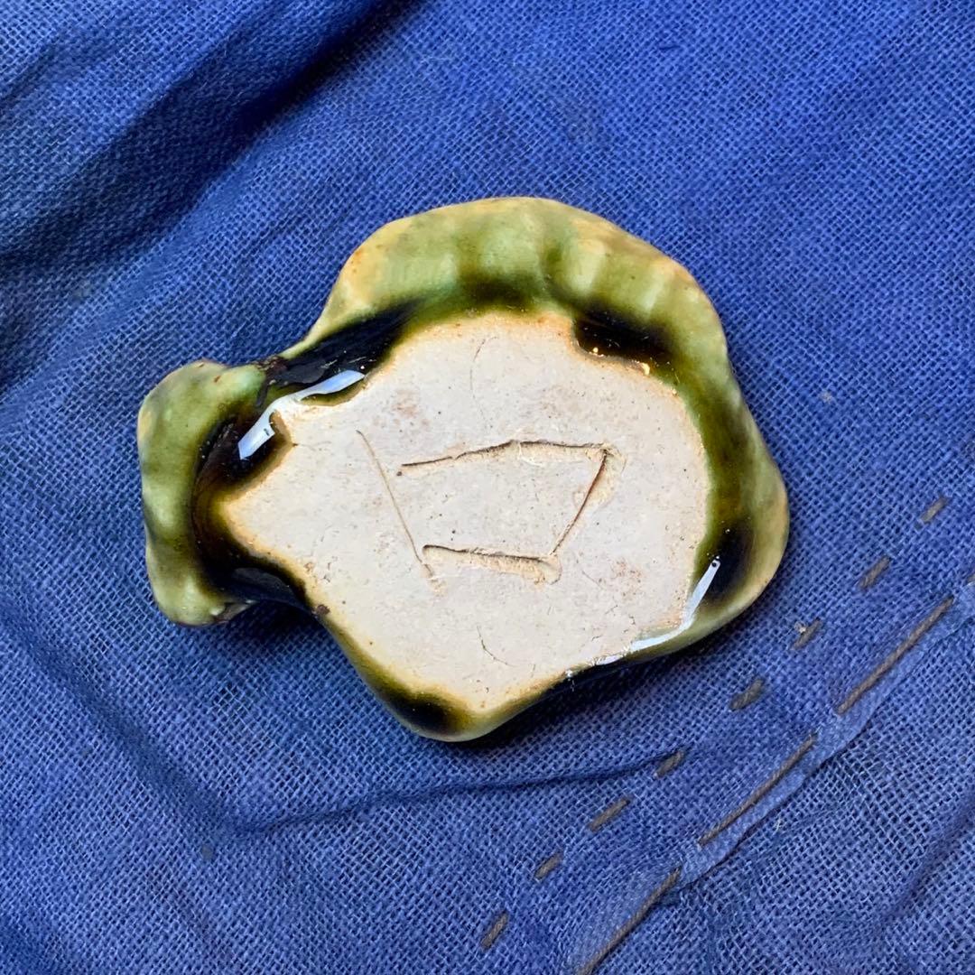 shuiyemikioです。魚　織部焼　箸置