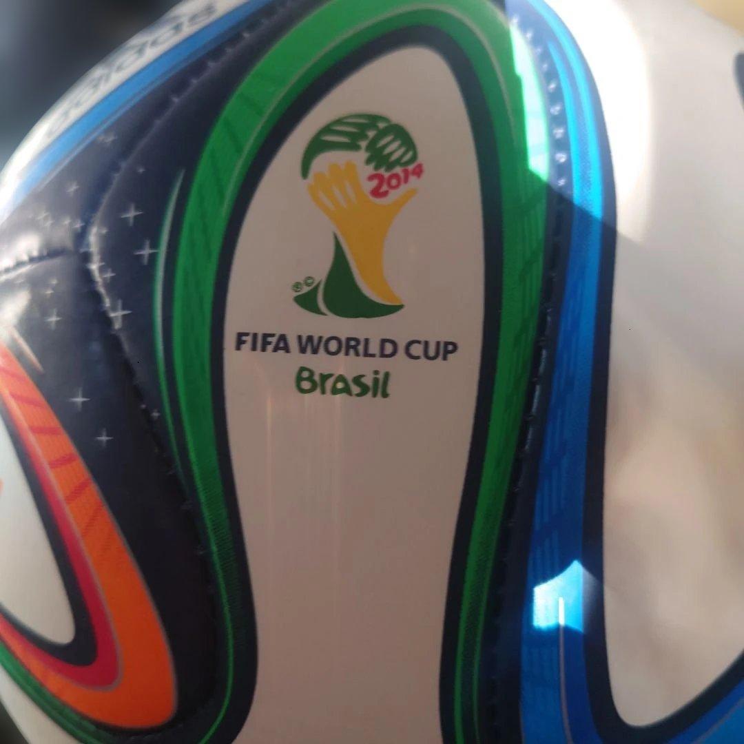 adidas Brazuca マッチボールレプリカブラジル大会　レプリカ　ソニー