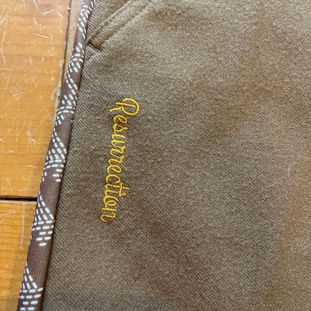 resussectionのゴルフスカート