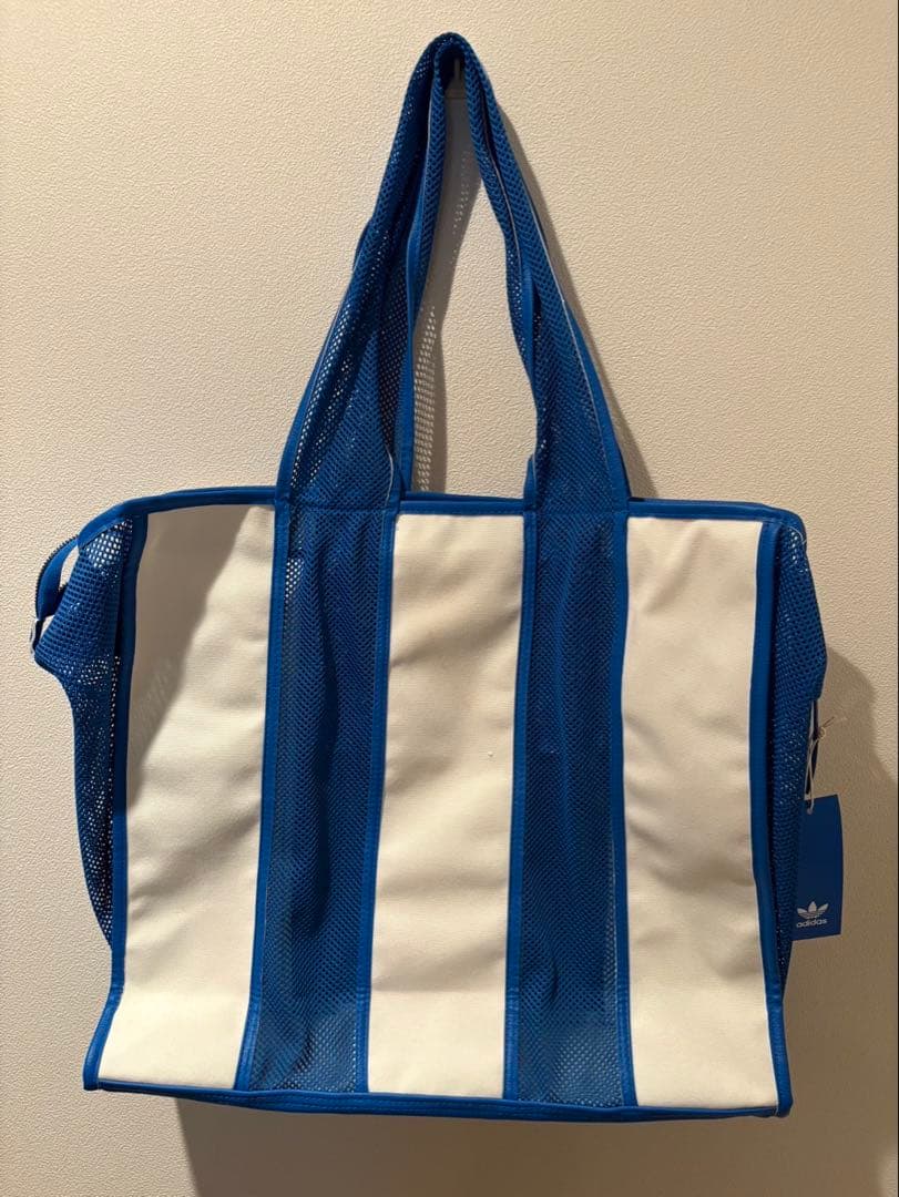 adidas originalsクセニアシュナイダーSHOPPER.トートバッグ