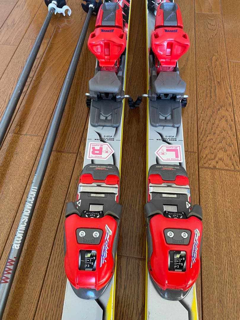 スキー板 とストック　OGASAKA MARKER ATOMIC