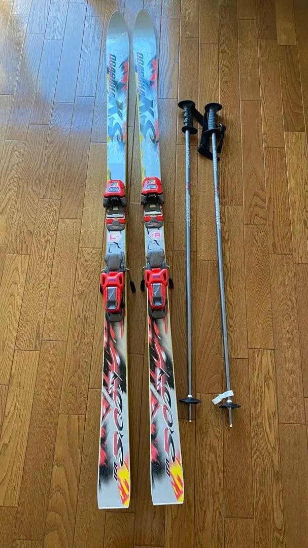 スキー板 とストック　OGASAKA MARKER ATOMIC