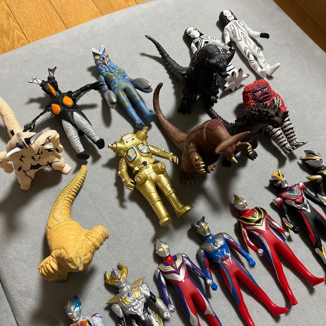 ウルトラマンソフビ　59体　マント３つ付き★