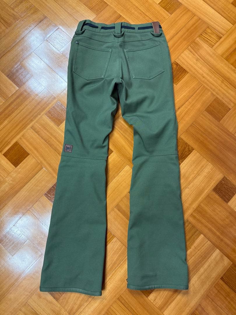 L1スノーボードウェア　ジャケットSサイズ　パンツXSサイズ