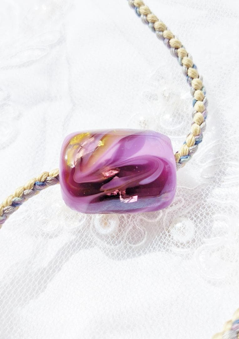 吉田正子トンボ玉（貳拾貳）　「江戸組み紐」ネックレス　ガラス玉に込めた日本画