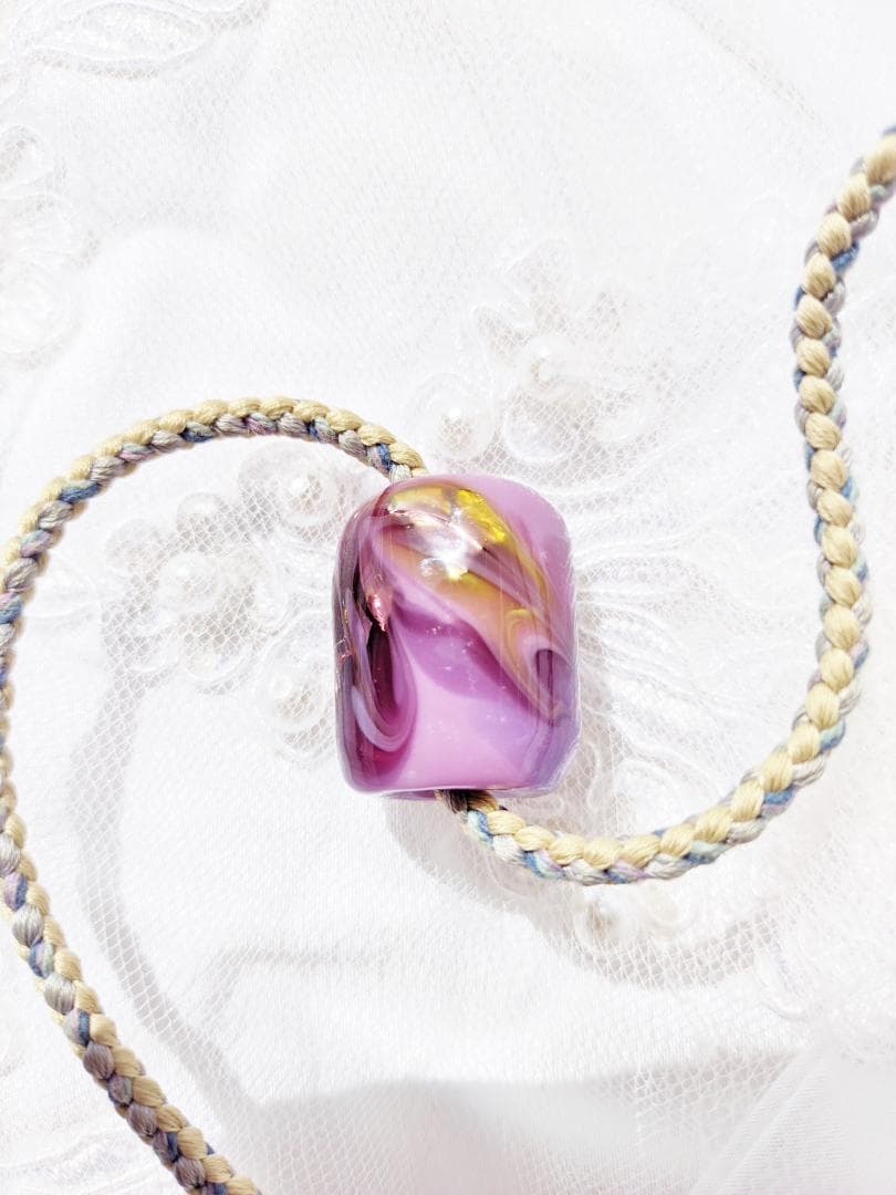 吉田正子トンボ玉（貳拾貳）　「江戸組み紐」ネックレス　ガラス玉に込めた日本画