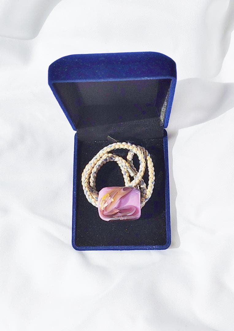 吉田正子トンボ玉（貳拾貳）　「江戸組み紐」ネックレス　ガラス玉に込めた日本画