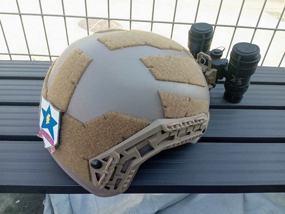 REVISION CAIMAN　 FMA PVS-15 ナイトビジョン　レプリカ