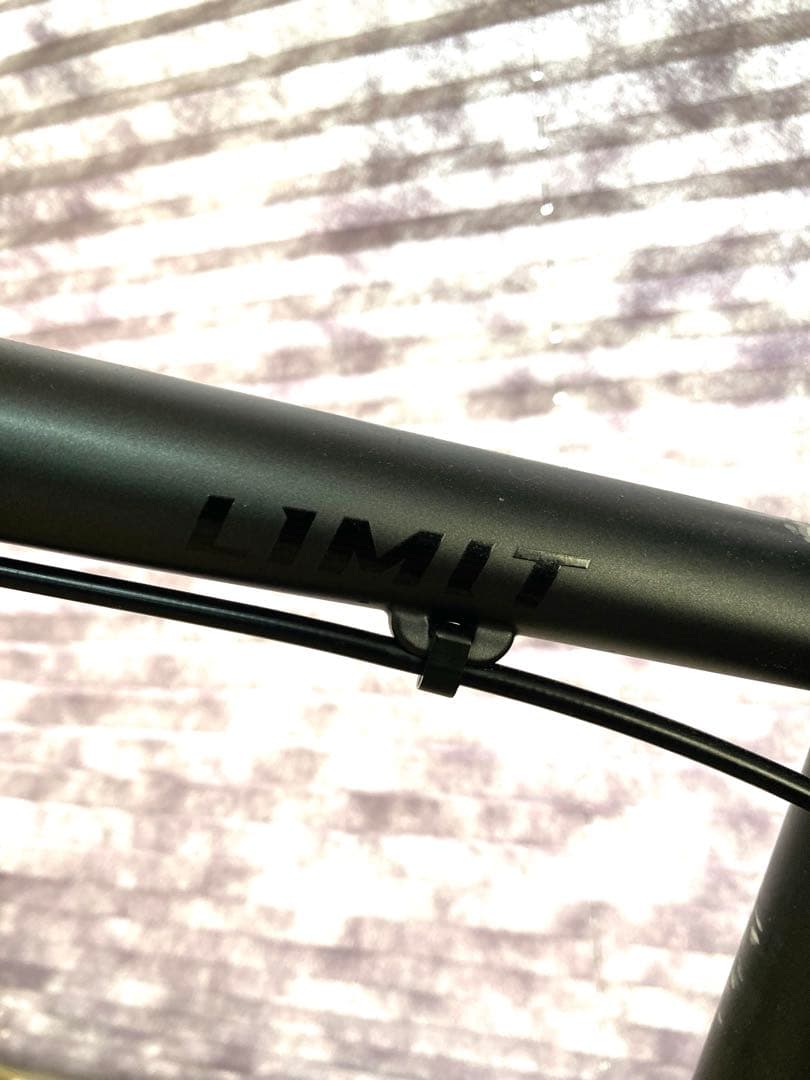 nesto LIMIT 2 DISC クロスバイク 440 ガンメタル 室内保管