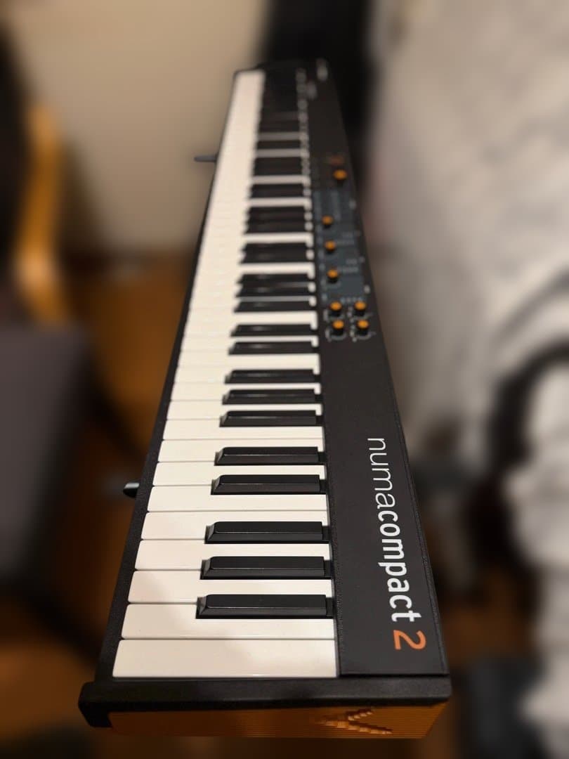 鍵盤楽器 Studiologic numacompat2