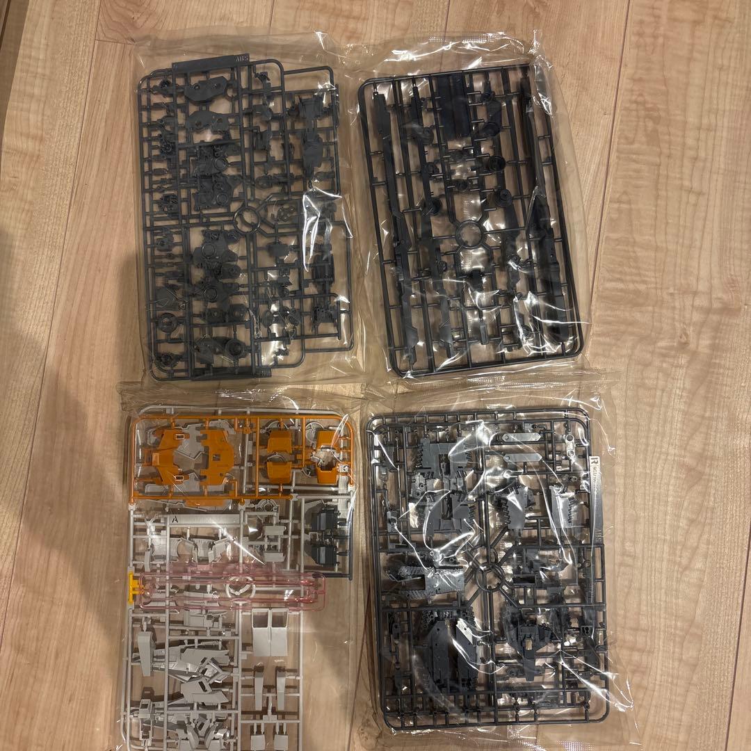 MG 1/100 リゼルC型（ディフェンサーa+bゼネラルレビル配備機）未組立