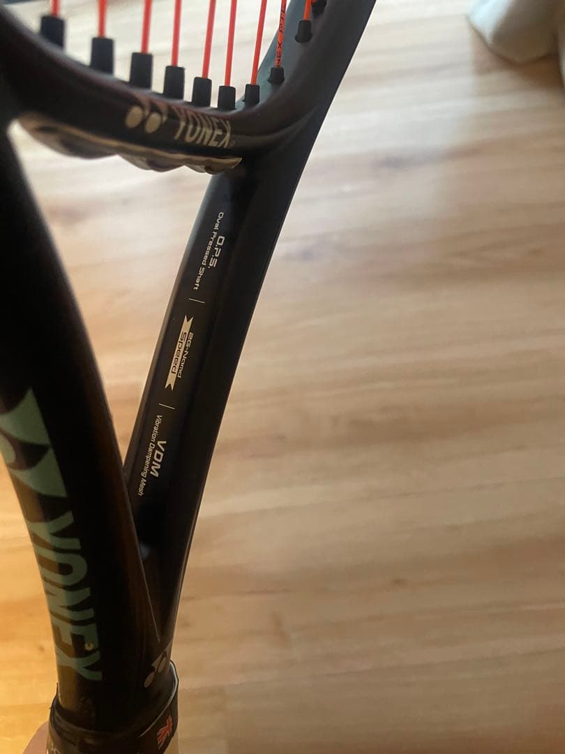 YONEX EZONE 100テニスラケット G2